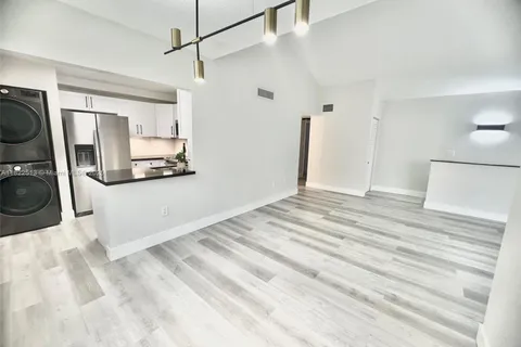 10309 NW 9th St Cir # 201, Miami FL 33172