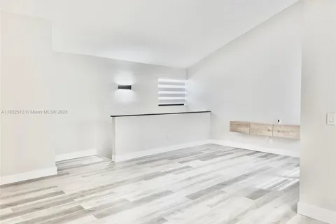 10309 NW 9th St Cir # 201, Miami FL 33172