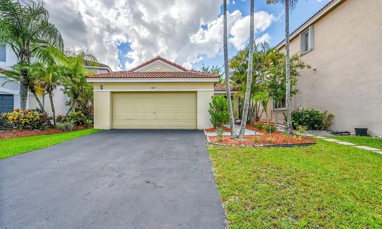 1347 Plumosa Way, Weston FL 33327