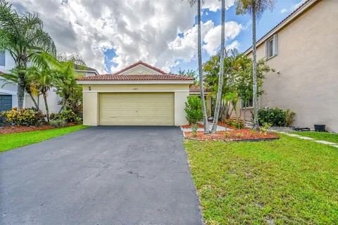 1347 Plumosa Way, Weston FL 33327