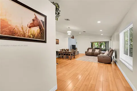 1347 Plumosa Way, Weston FL 33327