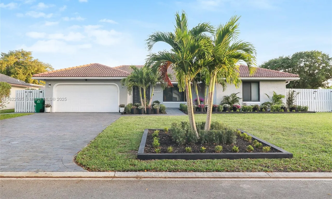 11044 NW 19th Mnr, Coral Springs FL 33071