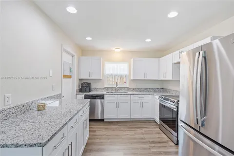 1712 Melvin Avenue, Orlando FL 32806