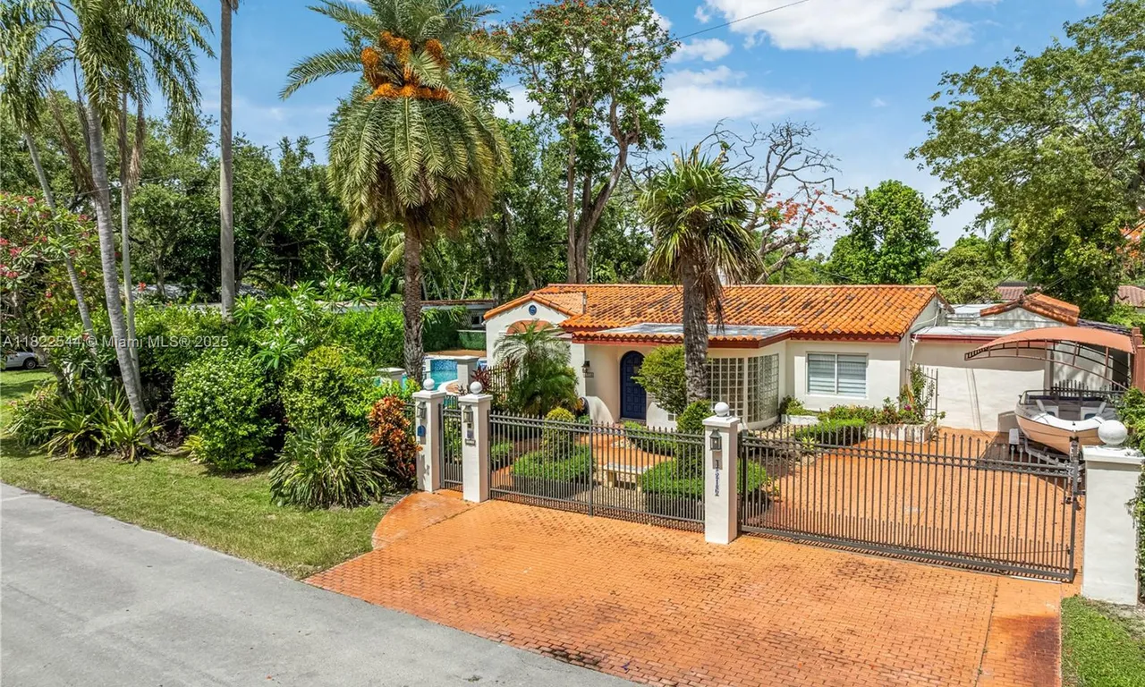 4516 SW 64th Ct, Miami FL 33155