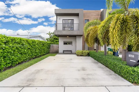 8755 SW 34th St # 2, Miami FL 33165