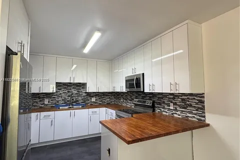 1790 NE 173rd, North Miami Beach FL 33162