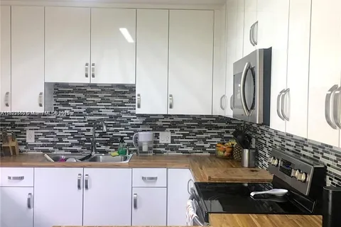 1790 NE 173rd, North Miami Beach FL 33162