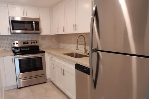 400 N Surf Rd # 303, Hollywood FL 33019