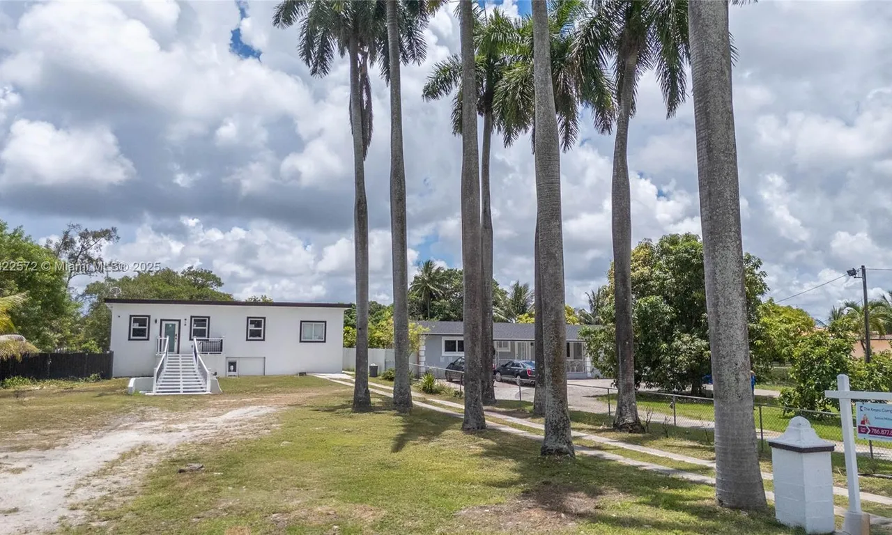 2100 NW 107th St, Miami FL 33167