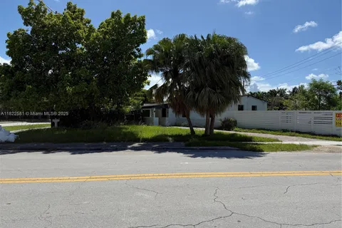 9801 SW 56th St, Miami FL 33165