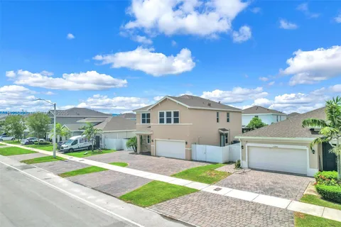 13270 SW 272nd St, Homestead FL 33032