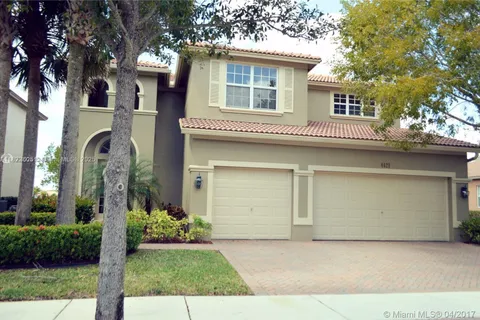 4421 E Seneca Ave, Weston FL 33332