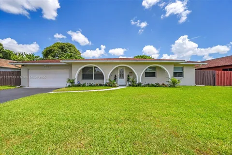 7481 NW 14th St, Plantation FL 33313