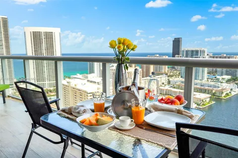 2600 E Hallandale Beach Blvd # T3103, Hallandale Beach FL 33009