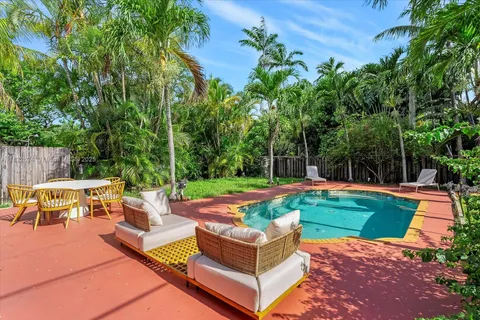 25 NW 95th St, Miami Shores FL 33150