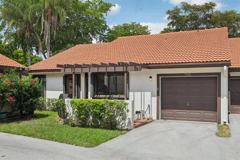 7121 Mimosa Way, Tamarac FL 33321