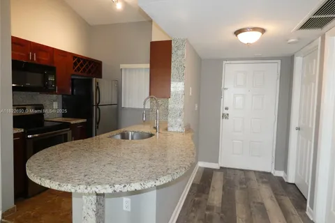 2850 N Oakland Forest Dr # 304, Oakland Park FL 33309