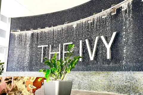90 SW 3rd St # 4107, Miami FL 33130