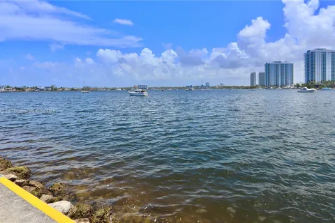2920 Point East Dr # N208, Aventura FL 33160