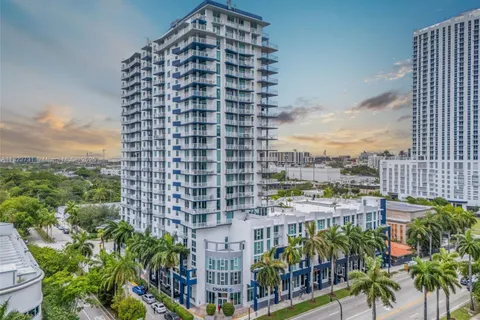 275 NE 18th St # 706, Miami FL 33132