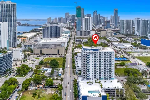 275 NE 18th St # 706, Miami FL 33132
