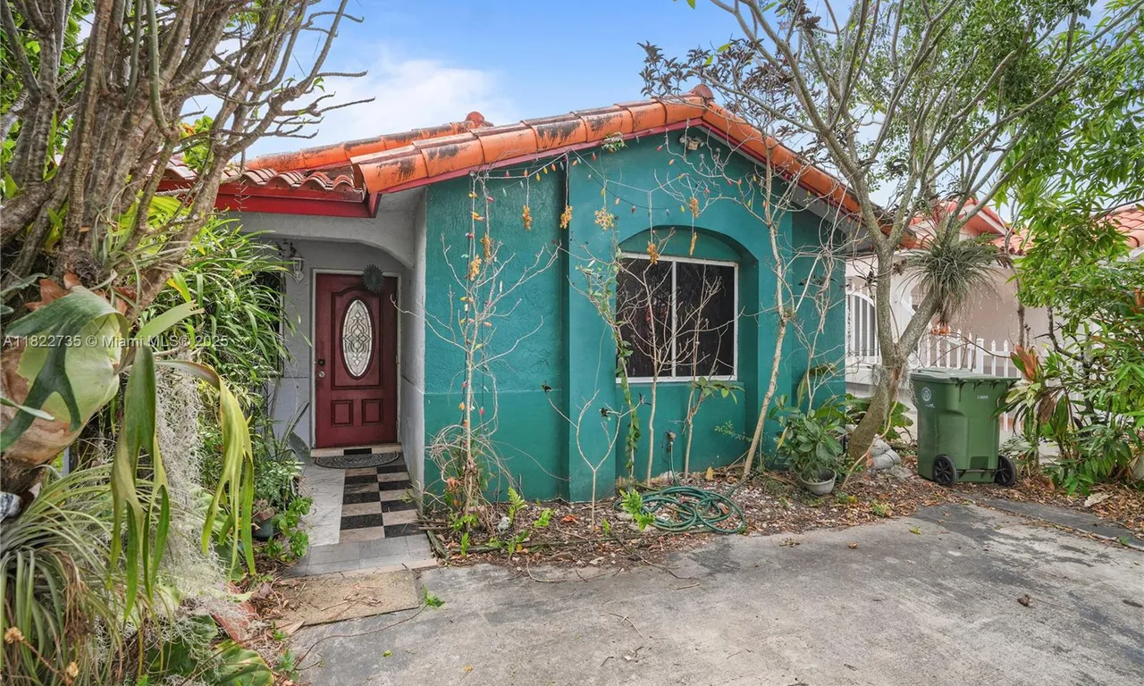 2846 W 75th Ter, Hialeah FL 33018
