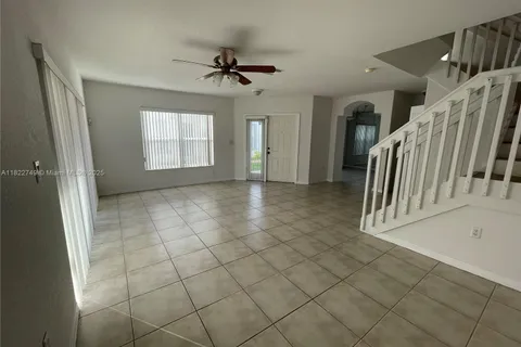 11530 NW 48th Ter, Doral FL 33178