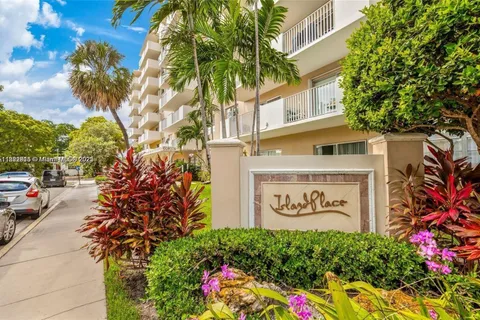1455 N Treasure Dr # 2O, North Bay Village FL 33141