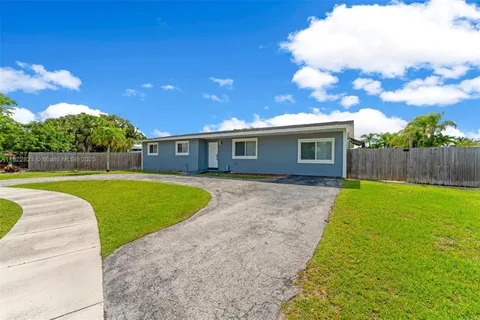 27645 SW 163rd Ave, Homestead FL 33031