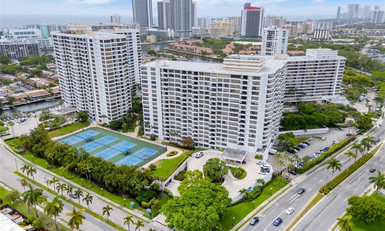 600 Three Islands Blvd # 310, Hallandale Beach FL 33009