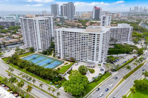 600 Three Islands Blvd # 310, Hallandale Beach FL 33009
