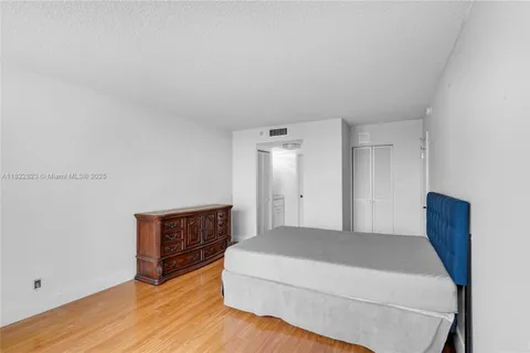 600 Three Islands Blvd # 310, Hallandale Beach FL 33009