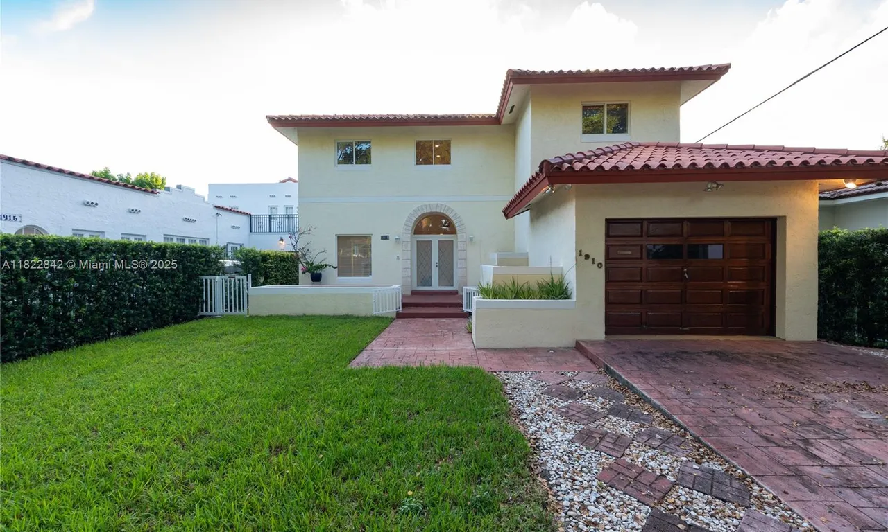 1910 Ferdinand St, Coral Gables FL 33134