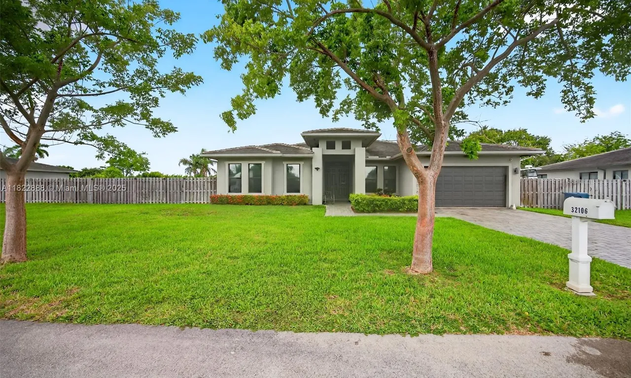 32106 SW 199th Pl, Homestead FL 33030