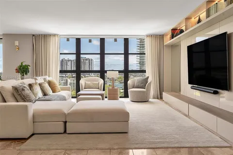 9 Island Ave # 1014, Miami Beach FL 33139