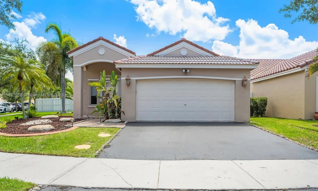 490 Talavera Rd, Weston FL 33326