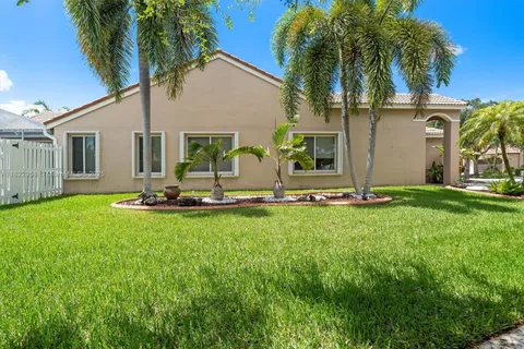 490 Talavera Rd, Weston FL 33326
