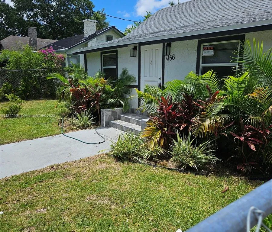 156 NE 78th St # A, Miami FL 33138