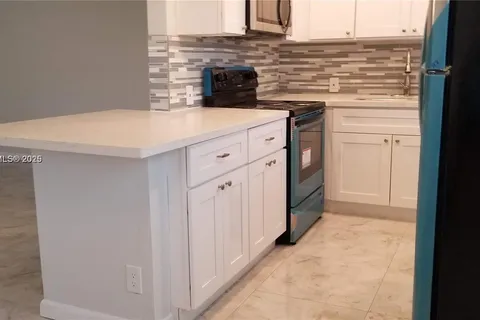 564 N Fanshaw  N # 564, Boca Raton FL 33434