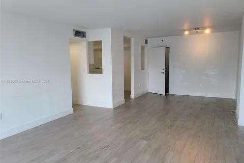 2851 NE 183rd St # 1812E, Aventura FL 33160