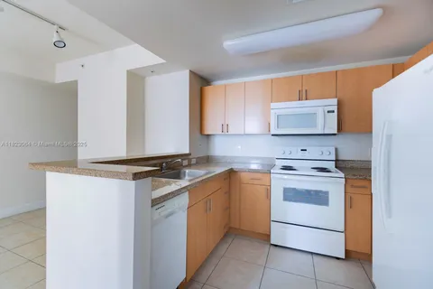 423 NE 23rd St # 609, Miami FL 33137