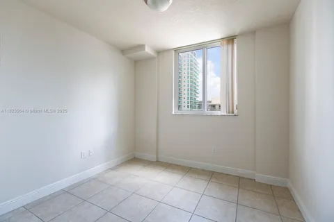 423 NE 23rd St # 609, Miami FL 33137