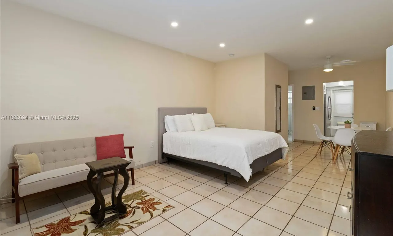 644 Meridian Ave # 2, Miami Beach FL 33139