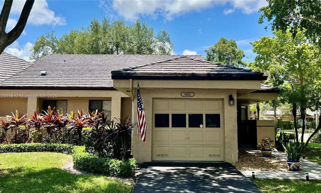 9211 N Chelsea Dr N, Plantation FL 33324