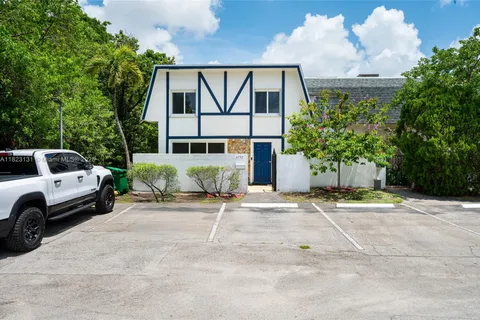 6797 SW 40th St # 71, Davie FL 33314