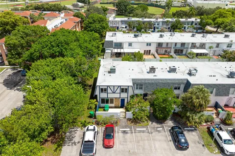 6797 SW 40th St # 71, Davie FL 33314