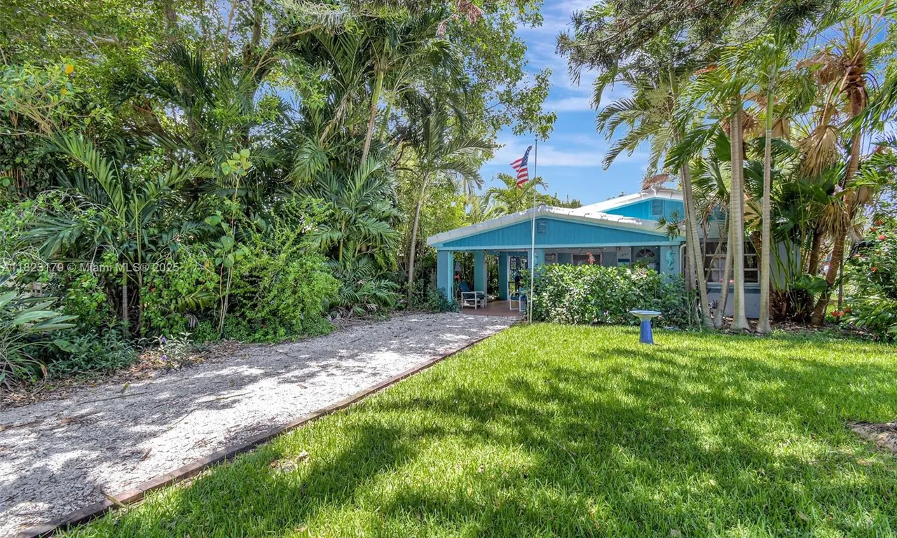 1991 NE 178th St, North Miami Beach FL 33162