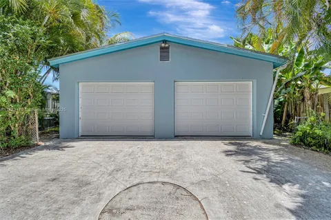 1991 NE 178th St, North Miami Beach FL 33162