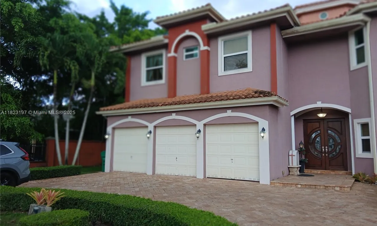 13190 NW 6th St, Miami FL 33182