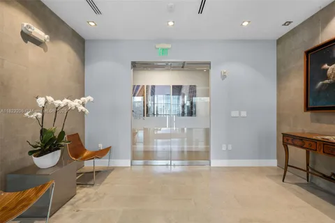 175 SW 7th St # 2309, Miami FL 33130